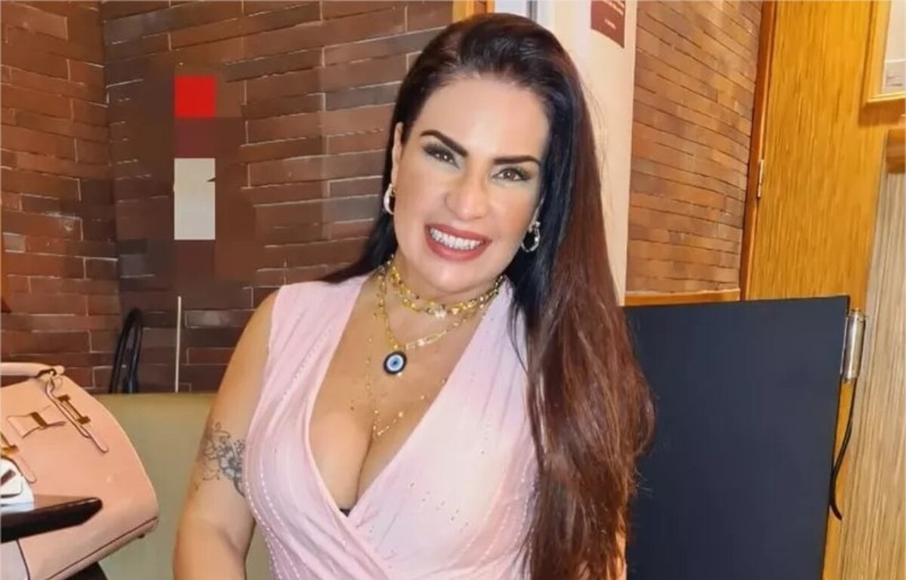 http://tvfoco.uai.com.br/wp-content/uploads/2015/05/Daniela-Mercury.jpg
