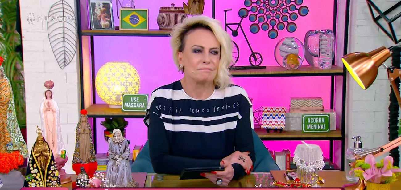 http://tvfoco.uai.com.br/wp-content/uploads/2015/05/Daniela-Mercury.jpg