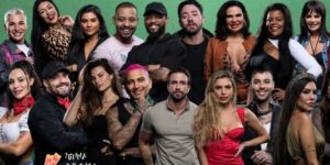 Pela segunda vez fãs tentaram passar informações externas aos confinados (Imagem: Reprodução)