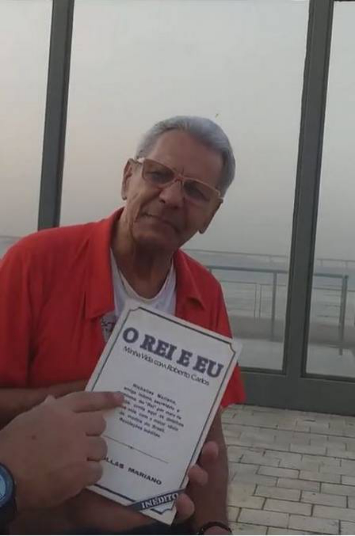 Ex-mordomo de Roberto Carlos expõe segredos de Rei (Reprodução) Ex-mordomo de Roberto Carlos expõe segredos de Rei (Reprodução)