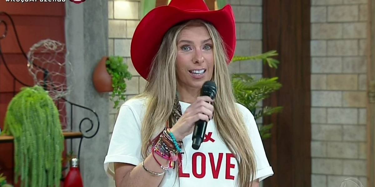 http://tvfoco.uai.com.br/wp-content/uploads/2015/05/Daniela-Mercury.jpg
