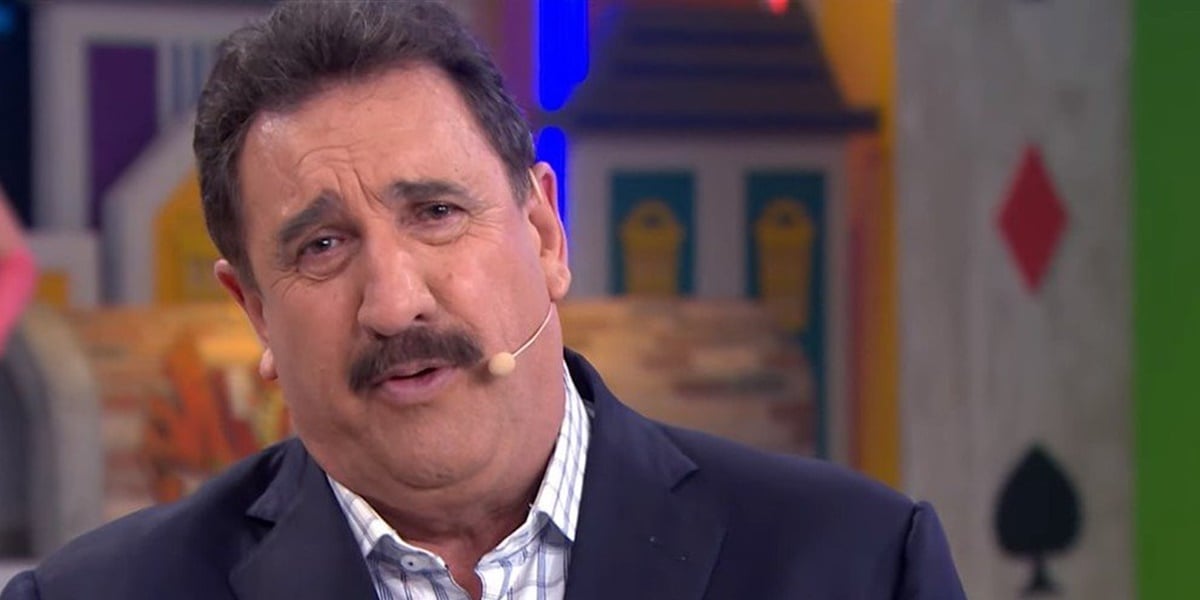 http://tvfoco.uai.com.br/wp-content/uploads/2015/05/Daniela-Mercury.jpg