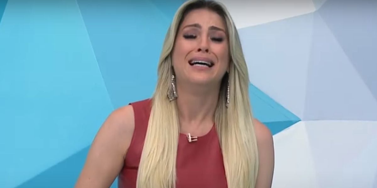 http://tvfoco.uai.com.br/wp-content/uploads/2015/05/Daniela-Mercury.jpg