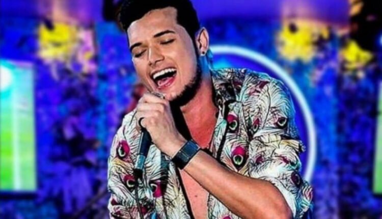 Famoso cantor sertanejo é preso durante show - Reprodução