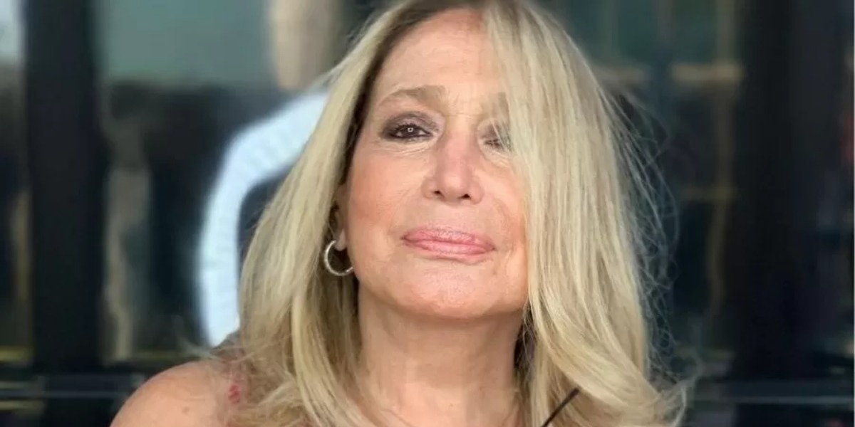 http://tvfoco.uai.com.br/wp-content/uploads/2015/05/Daniela-Mercury.jpg