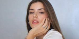Camila Queiroz foi demitida da Globo (Foto: Divulgação)