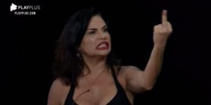 Solange Gomes admite ter medo de dormir perto de Dayane Mello após caso da faca (Foto: Reprodução)