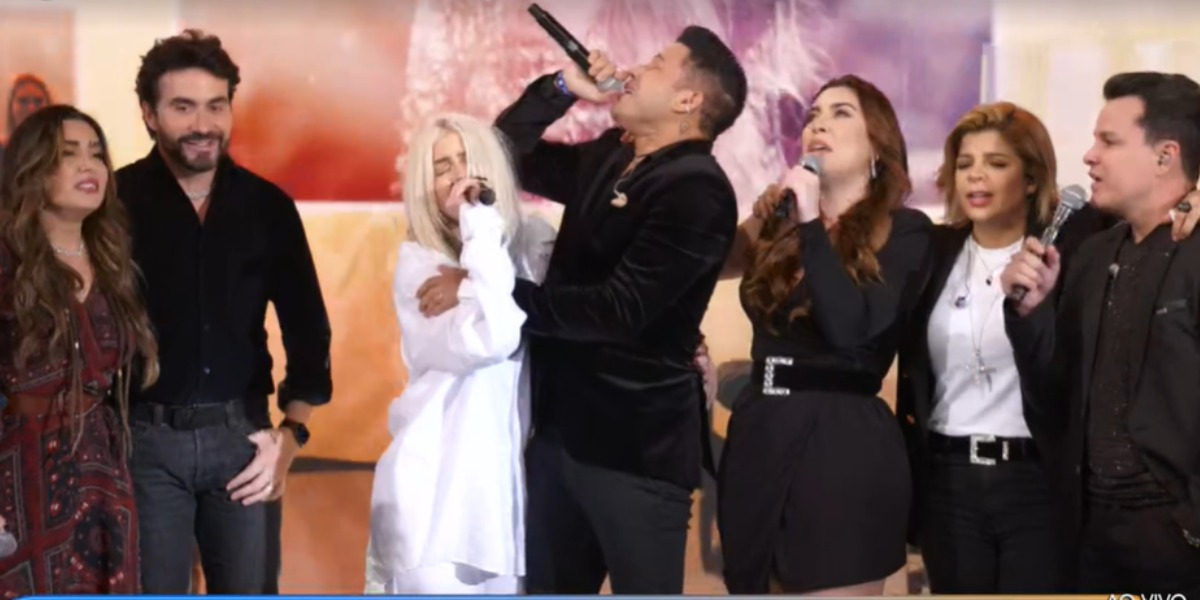 http://tvfoco.uai.com.br/wp-content/uploads/2015/05/Daniela-Mercury.jpg