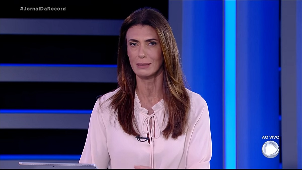 http://tvfoco.uai.com.br/wp-content/uploads/2015/05/Daniela-Mercury.jpg