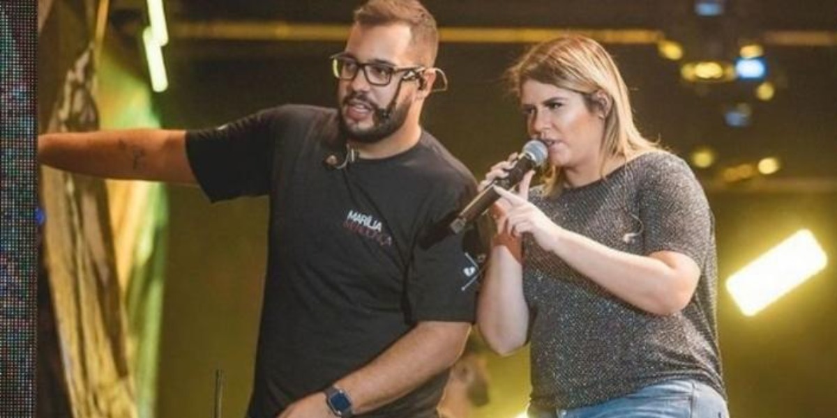 Marília Mendonça e o produtor Henrique Ribeiro - Foto: Reprodução