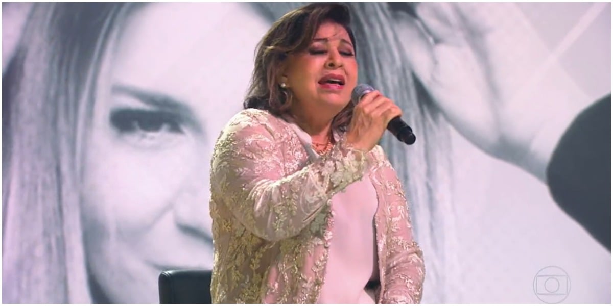 Roberta Miranda em tributo à Marília Mendonça
