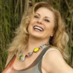 Vera Fischer surgiu com rosto bem diferente em foto (Imagem: Reprodução)