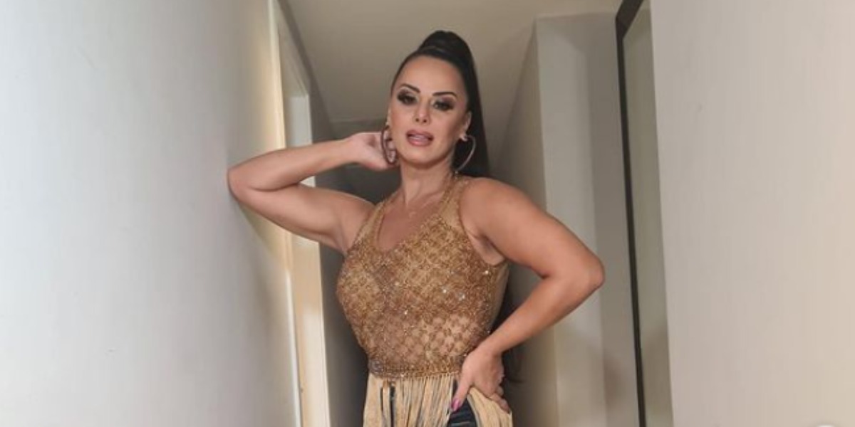 http://tvfoco.uai.com.br/wp-content/uploads/2015/05/Daniela-Mercury.jpg