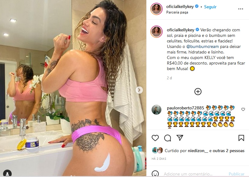 Kelly Key exibindo o seu bumbum (Imagem: Reprodução)