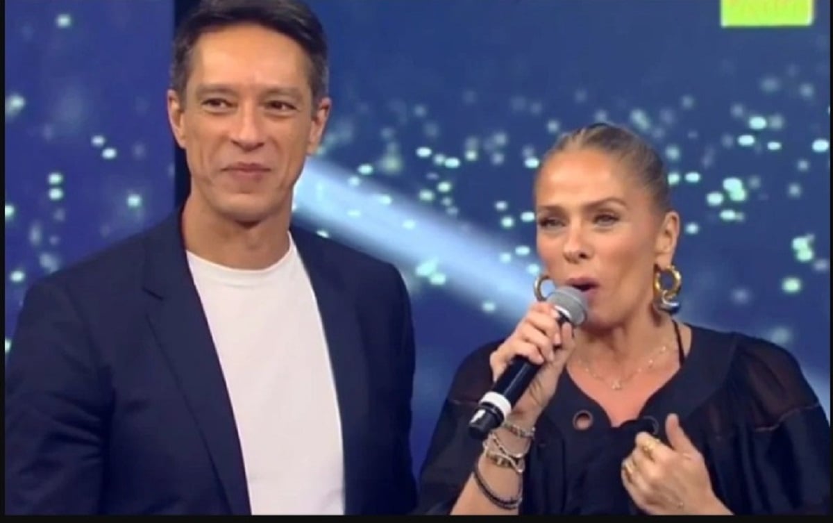 http://tvfoco.uai.com.br/wp-content/uploads/2015/05/Daniela-Mercury.jpg