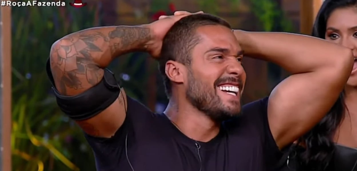 http://tvfoco.uai.com.br/wp-content/uploads/2015/05/Daniela-Mercury.jpg
