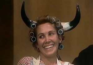 Dona Florinda era chifruda ou dava chifre? (Foto: Reprodução/ SBT)