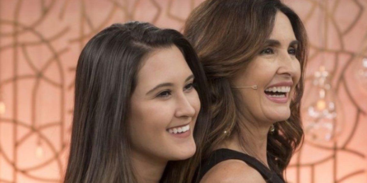http://tvfoco.uai.com.br/wp-content/uploads/2015/05/Daniela-Mercury.jpg
