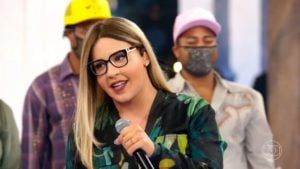 Gloria Groove caracterizada como Marília Mendonça no Domingão (Foto: Reprodução/ TV Globo)