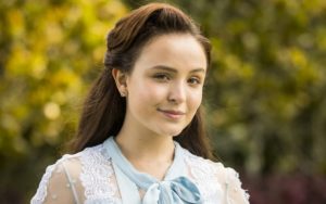 Larissa Manoela como Elisa na primeira fase de Além da Ilusão, que se passa em Poços de Caldas (Foto: Divulgação/TV Globo)