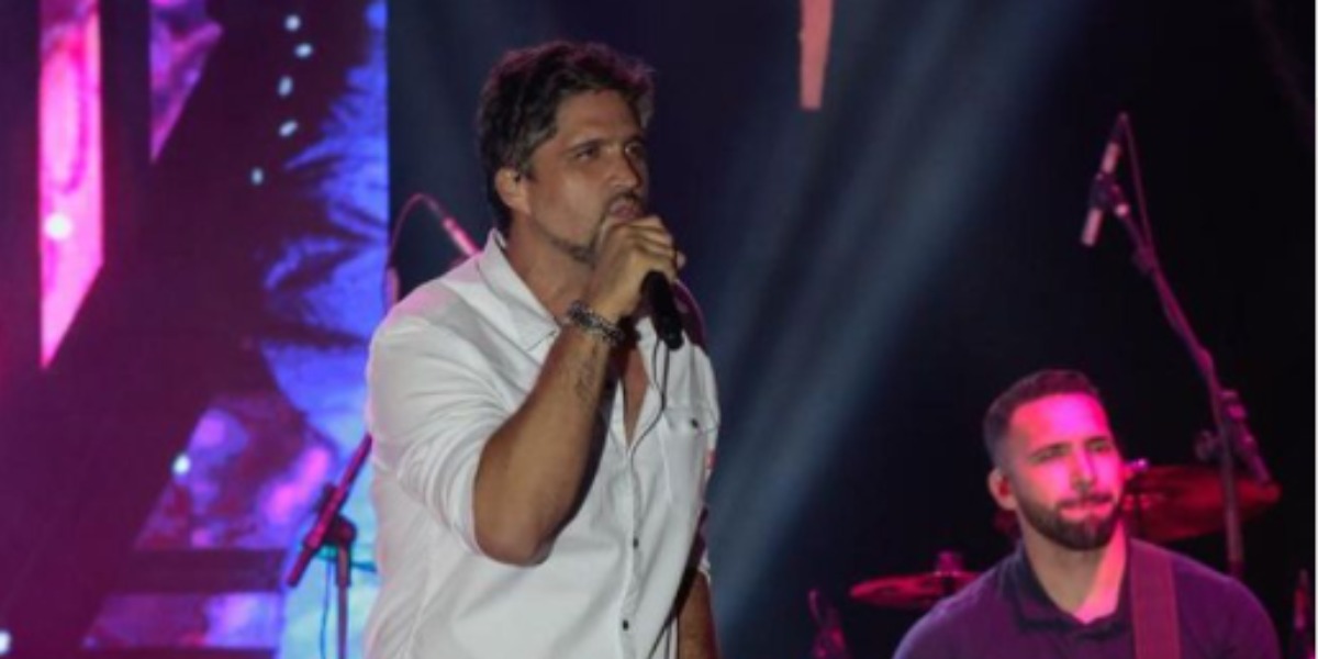 http://tvfoco.uai.com.br/wp-content/uploads/2015/05/Daniela-Mercury.jpg