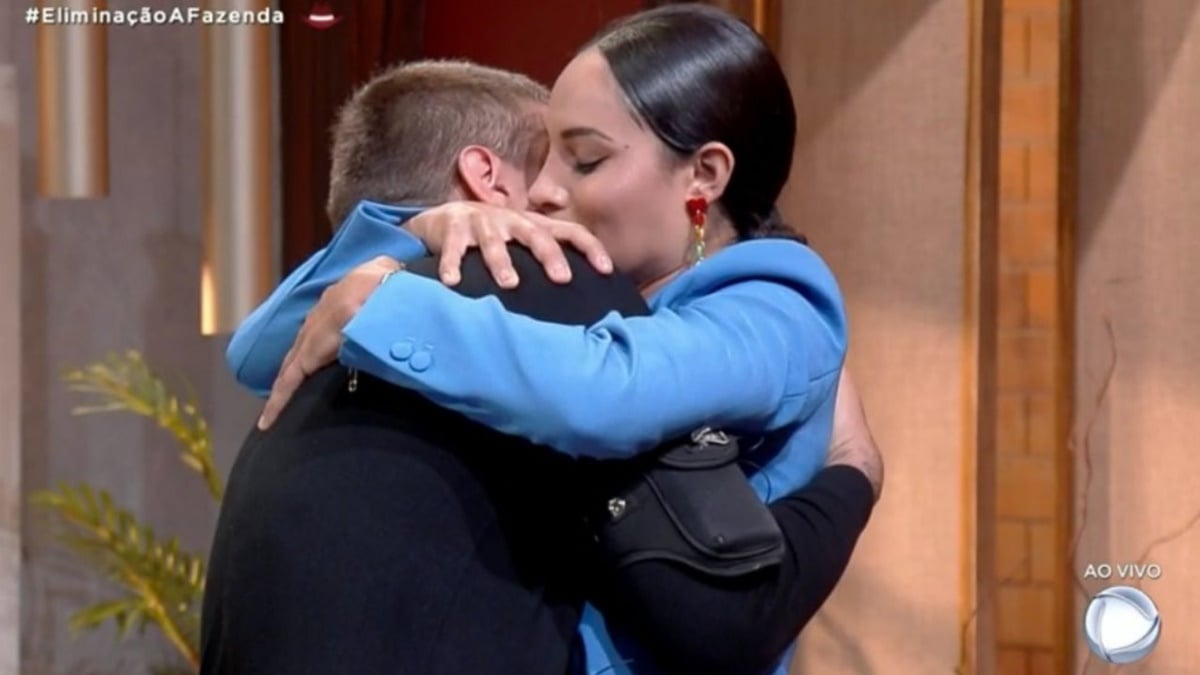 http://tvfoco.uai.com.br/wp-content/uploads/2015/05/Daniela-Mercury.jpg