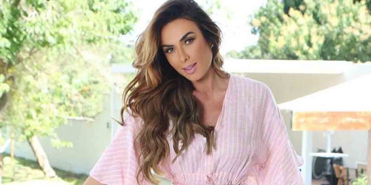 http://tvfoco.uai.com.br/wp-content/uploads/2015/05/Daniela-Mercury.jpg