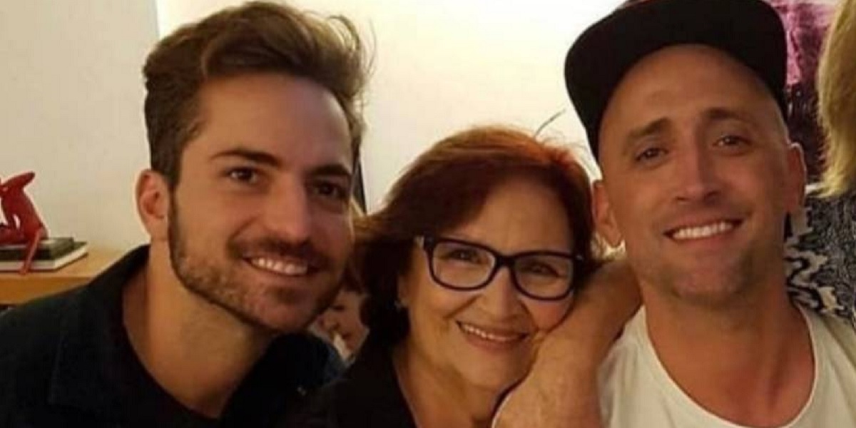 http://tvfoco.uai.com.br/wp-content/uploads/2015/05/Daniela-Mercury.jpg