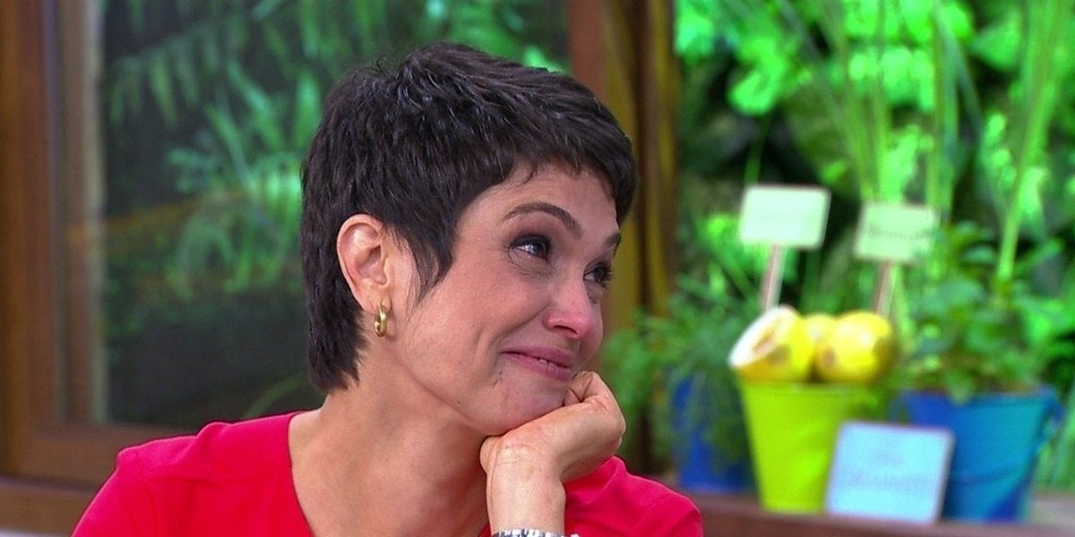 http://tvfoco.uai.com.br/wp-content/uploads/2015/05/Daniela-Mercury.jpg