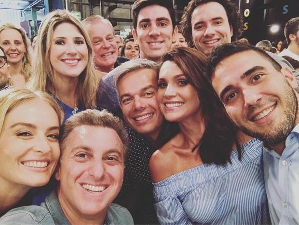 Imagem dos bastidores da gravação de vinheta de fim de ano da Globo, sem Fátima Bernardes (Foto: Reprodução/Instagram)