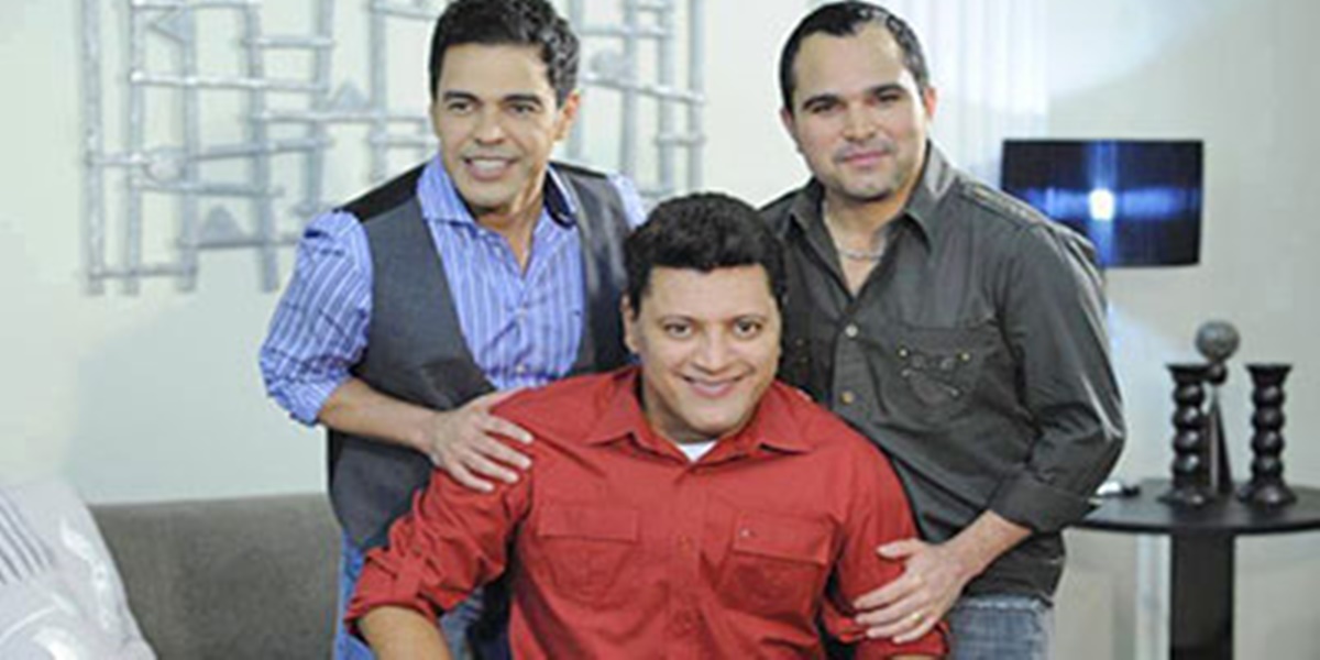 http://tvfoco.uai.com.br/wp-content/uploads/2015/05/Daniela-Mercury.jpg
