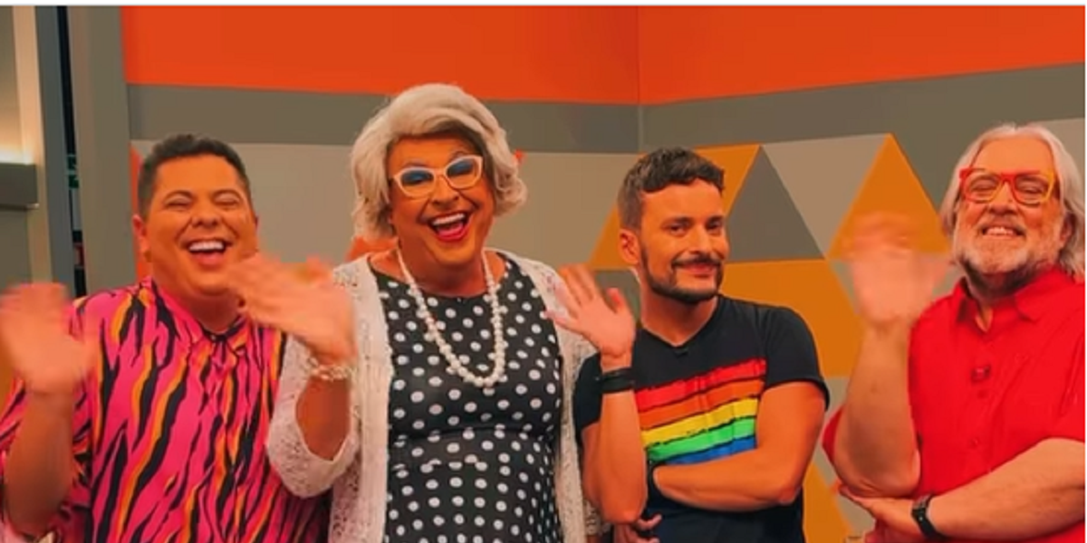 http://tvfoco.uai.com.br/wp-content/uploads/2015/05/Daniela-Mercury.jpg