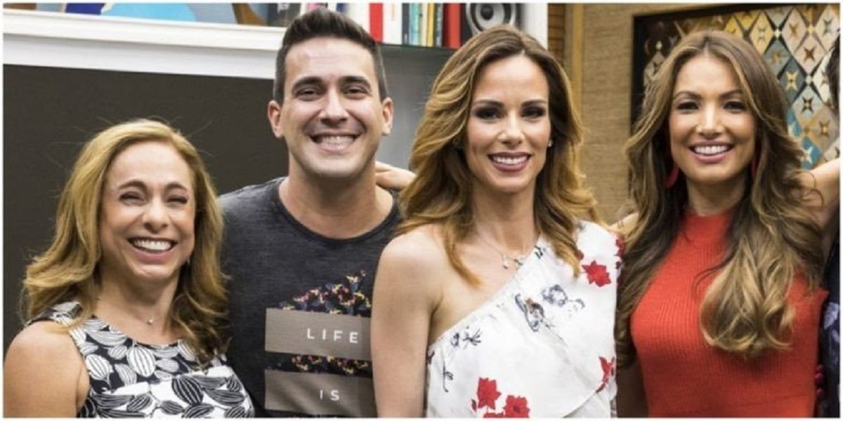 Cissa Guimarães e elenco do É de Casa (Foto: Reprodução)