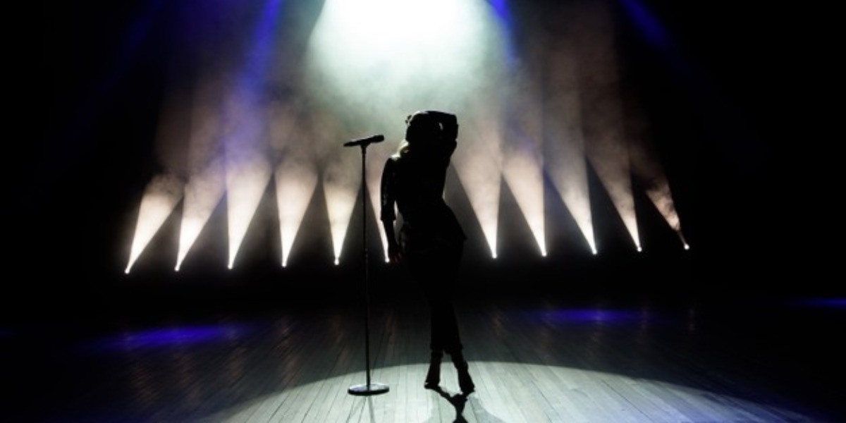 http://tvfoco.uai.com.br/wp-content/uploads/2015/05/Daniela-Mercury.jpg