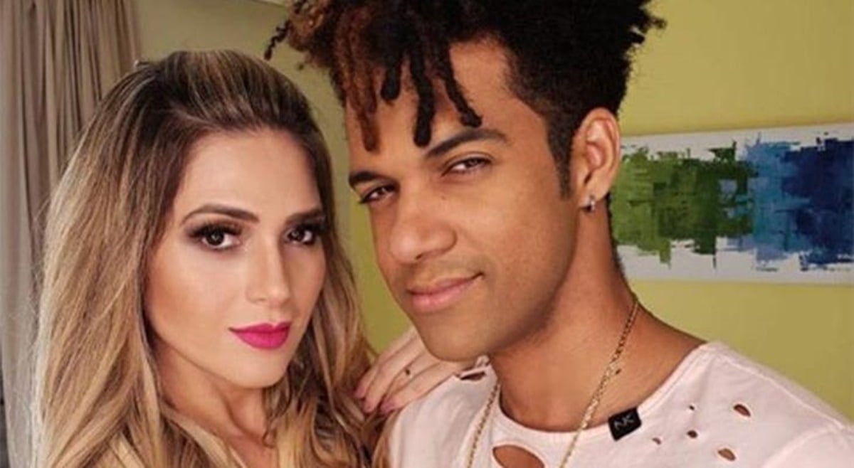 http://tvfoco.uai.com.br/wp-content/uploads/2015/05/Daniela-Mercury.jpg