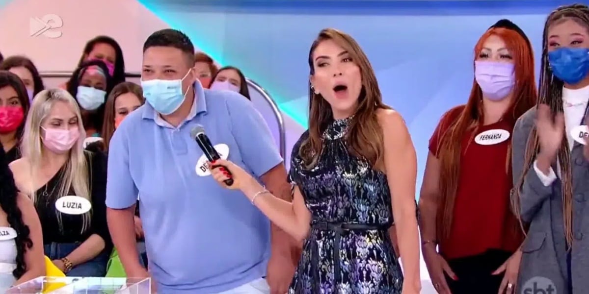 http://tvfoco.uai.com.br/wp-content/uploads/2015/05/Daniela-Mercury.jpg