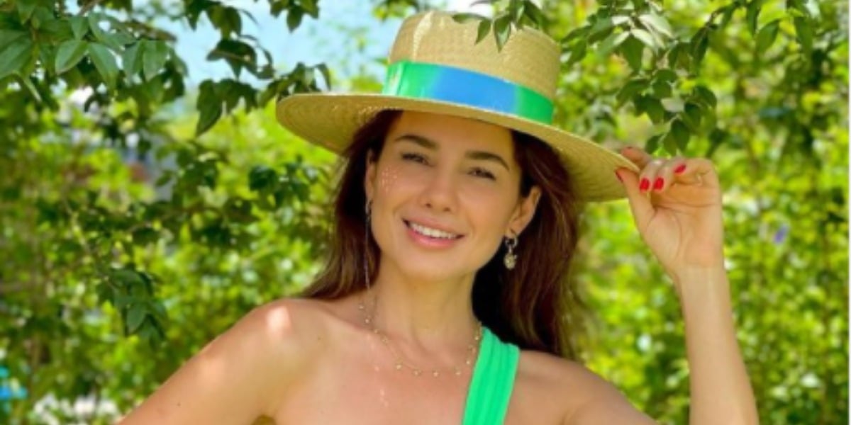 http://tvfoco.uai.com.br/wp-content/uploads/2015/05/Daniela-Mercury.jpg