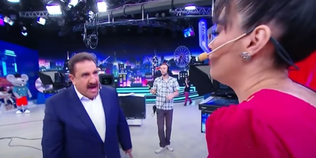 http://tvfoco.uai.com.br/wp-content/uploads/2015/05/Daniela-Mercury.jpg