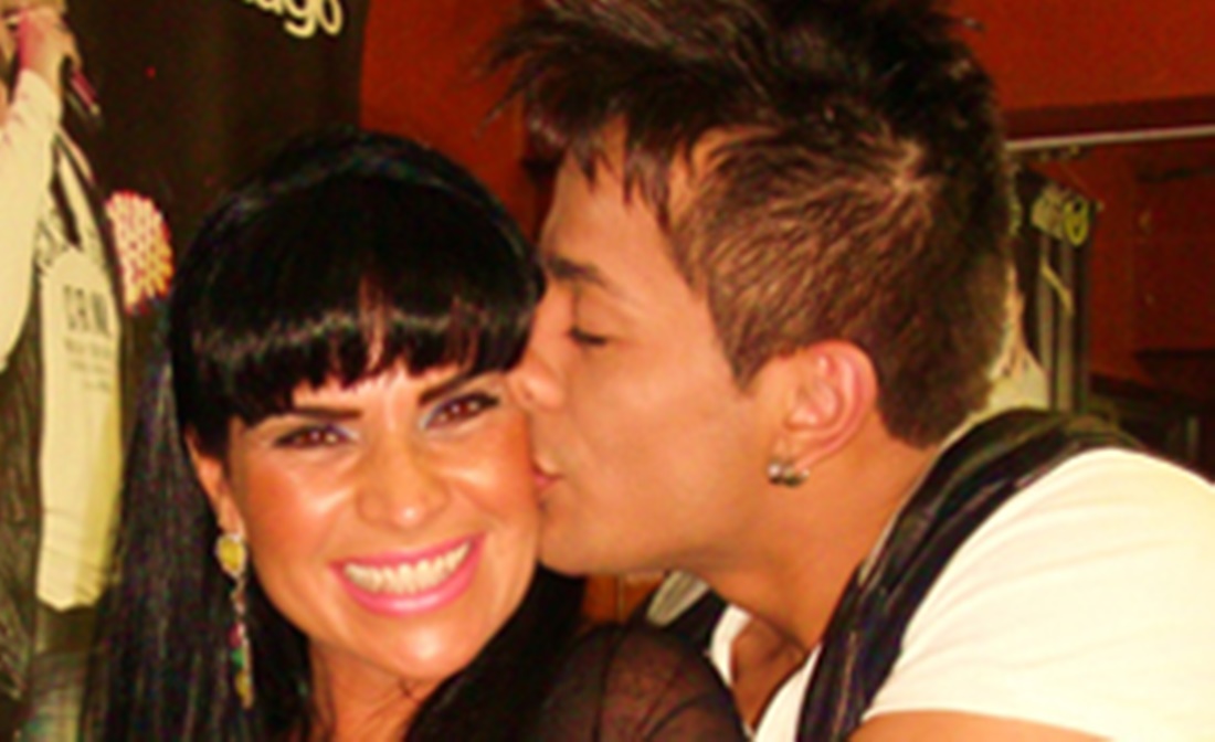 http://tvfoco.uai.com.br/wp-content/uploads/2015/05/Daniela-Mercury.jpg