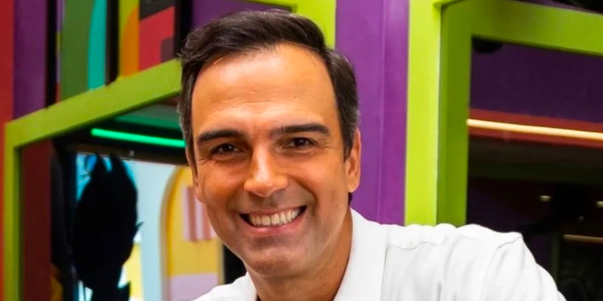 Tadeu Schmidt comanda o Big Brother na Globo (Foto: Reprodução)
