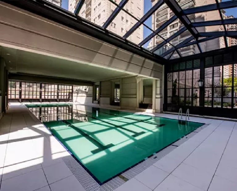 Piscina do apartamento (Foto: Divulgação)