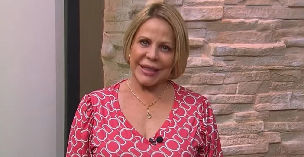 Claudete Troiano em seu programa 'Vou Te Contar' (Foto: Divulgação)