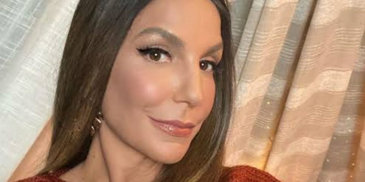 http://tvfoco.uai.com.br/wp-content/uploads/2015/05/Daniela-Mercury.jpg