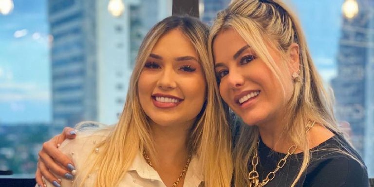 Poliana Rocha ao lado de sua nora Virginia Fonseca (Foto: Divulgação)