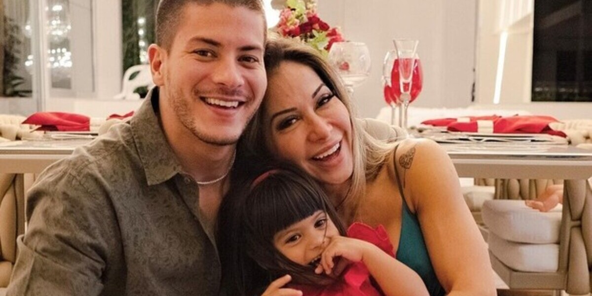 http://tvfoco.uai.com.br/wp-content/uploads/2015/05/Daniela-Mercury.jpg