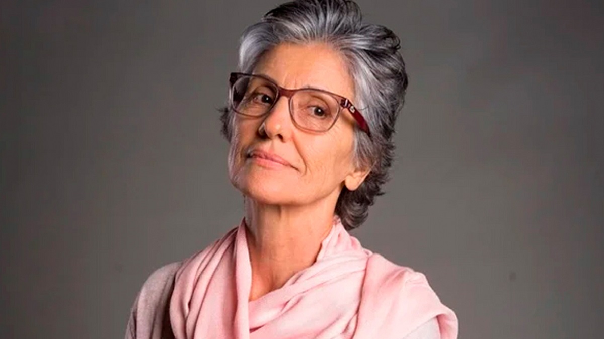 http://tvfoco.uai.com.br/wp-content/uploads/2015/05/Daniela-Mercury.jpg