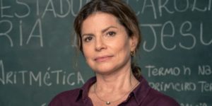 Debora Bloch teve sua intimidade escancarada e revelou com quem é casada (Foto: Reprodução)
