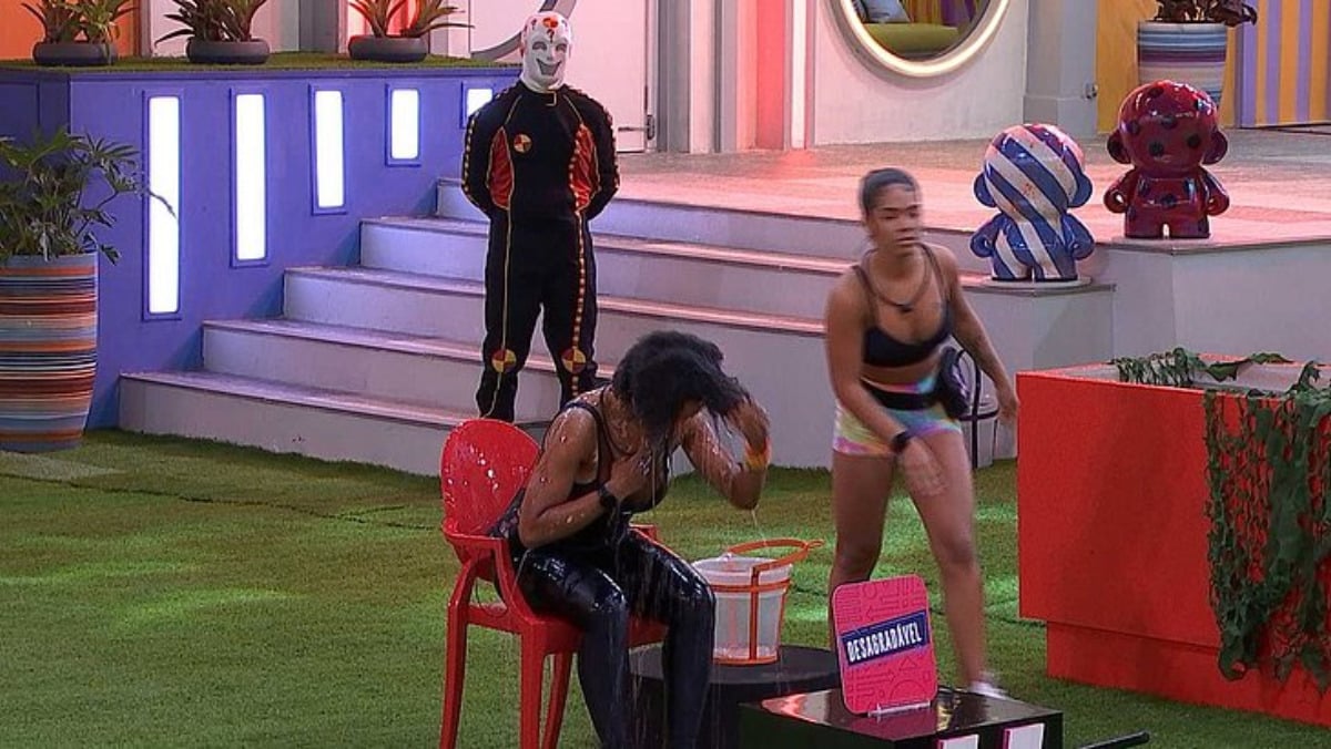 http://tvfoco.uai.com.br/wp-content/uploads/2015/05/Daniela-Mercury.jpg