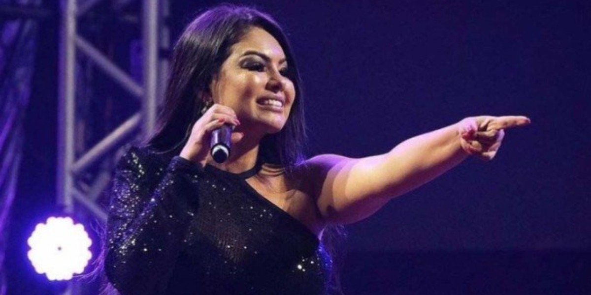 http://tvfoco.uai.com.br/wp-content/uploads/2015/05/Daniela-Mercury.jpg