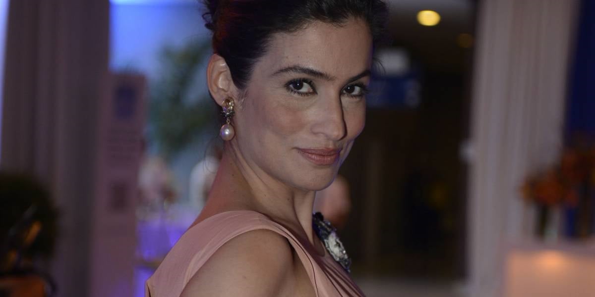 http://tvfoco.uai.com.br/wp-content/uploads/2015/05/Daniela-Mercury.jpg